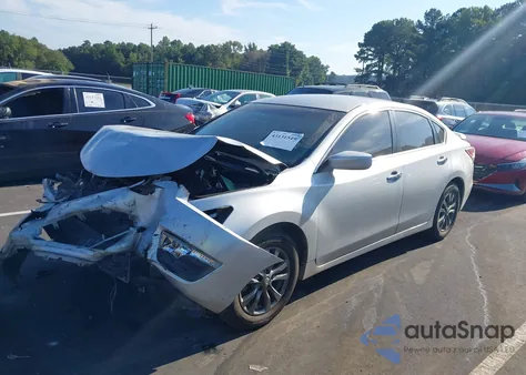 2015 Nissan Altima 2.5/S/Sv/Sl z USA, uszkodzony, nr VIN 1N4AL3AP0FC464668
